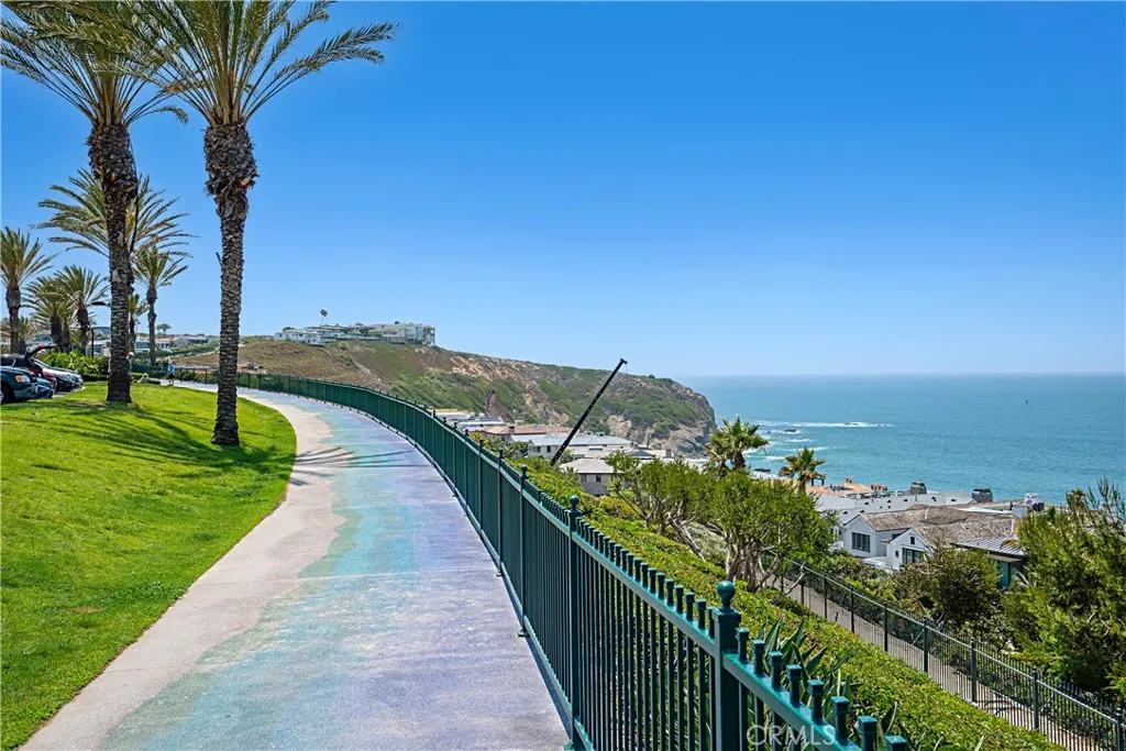 Strands Beach