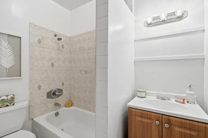 667 London Street, San Francisco, California 94112