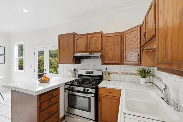667 London Street, San Francisco, California 94112