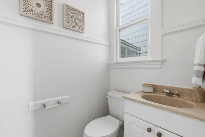 667 London Street, San Francisco, California 94112
