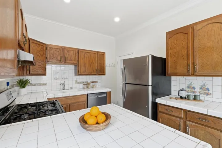 667 London Street, San Francisco, California 94112