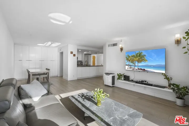 600 W 9th Street 1214, Los Angeles, California 90015
