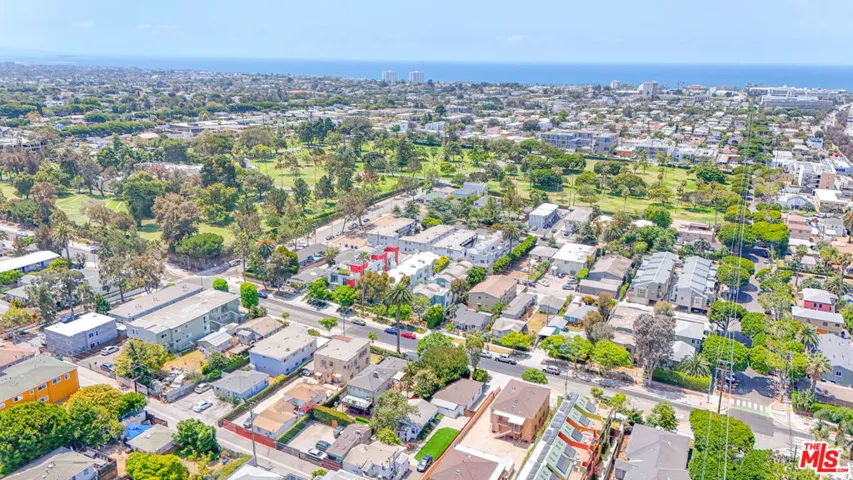 1817 17th Street, Santa Monica, California 90404