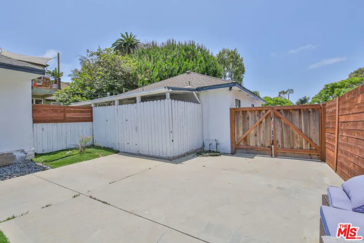1817 17th Street, Santa Monica, California 90404
