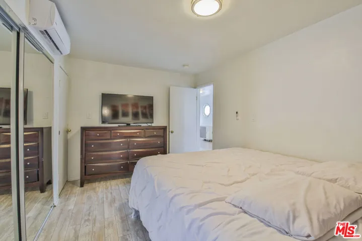 1817 17th Street, Santa Monica, California 90404