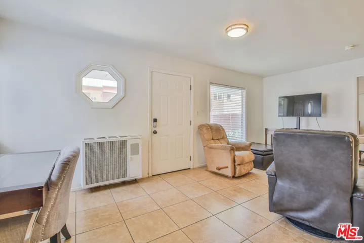 1817 17th Street, Santa Monica, California 90404