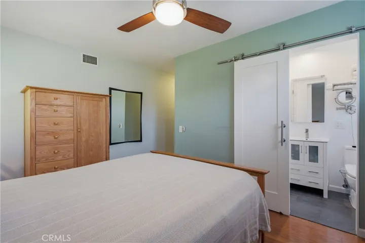 7815 Faust, West Hills, California 91304
