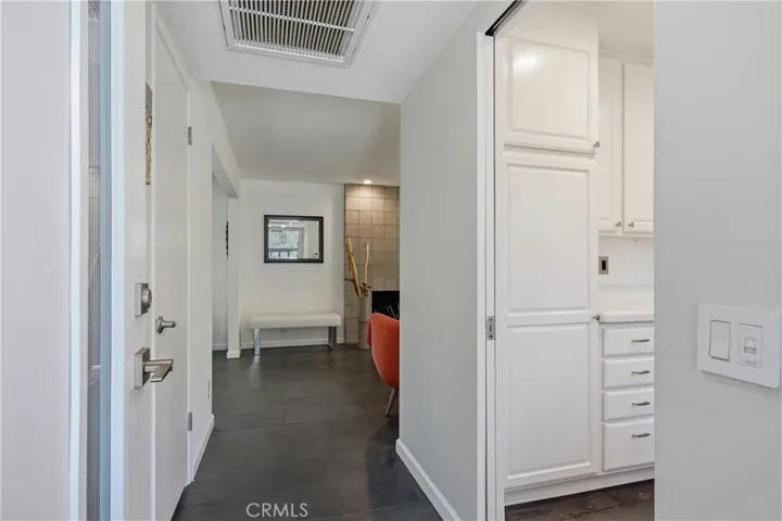 7815 Faust, West Hills, California 91304