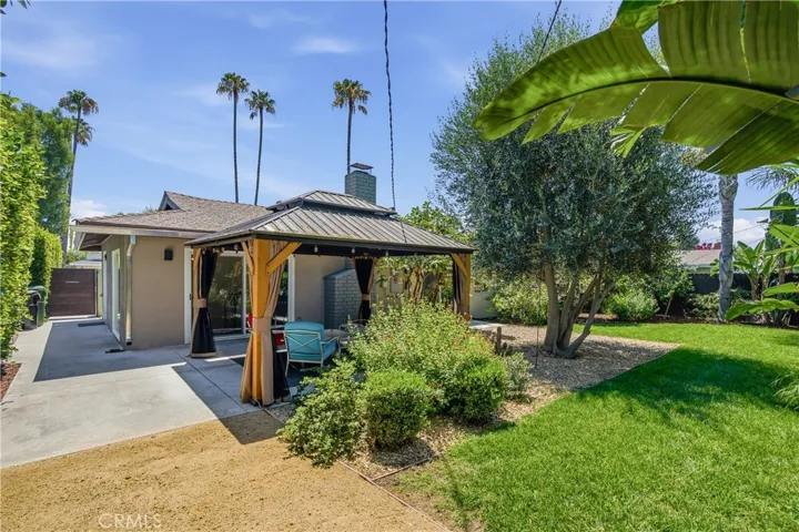 7815 Faust, West Hills, California 91304