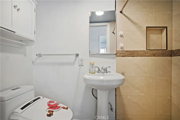 516 N Moore Ave A, Monterey Park, California 91754