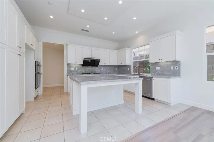 60 Quentin, Irvine, California 92620