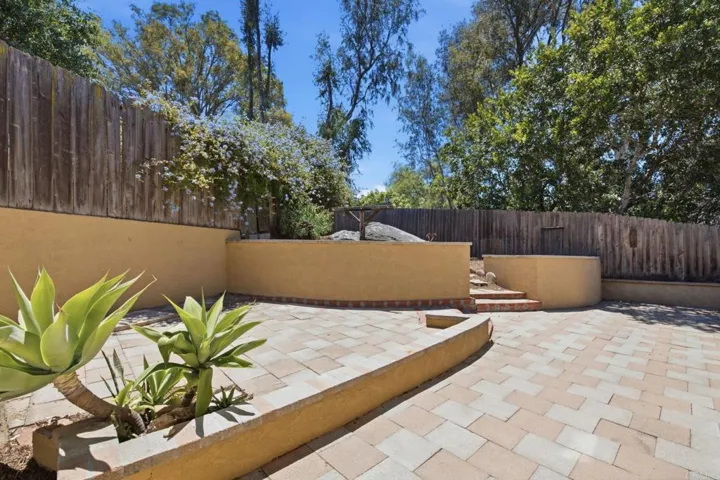 217 Camille Way, Vista, California 92083
