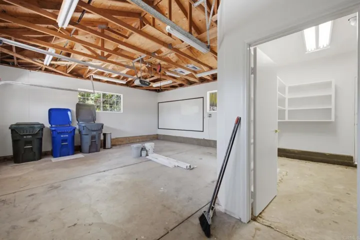 217 Camille Way, Vista, California 92083