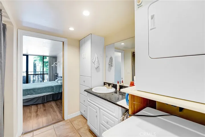 10966 Rochester 1b, Los Angeles, California 90024
