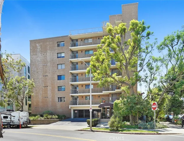 10966 Rochester 1b, Los Angeles, California 90024