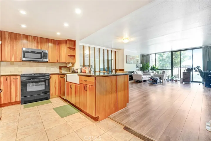 10966 Rochester 1b, Los Angeles, California 90024