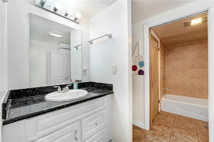 10966 Rochester 1b, Los Angeles, California 90024