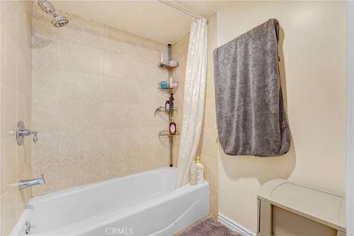 10966 Rochester 1b, Los Angeles, California 90024