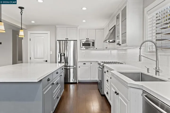 557 43rd St, Oakland, California 94609