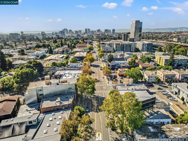 557 43rd St, Oakland, California 94609