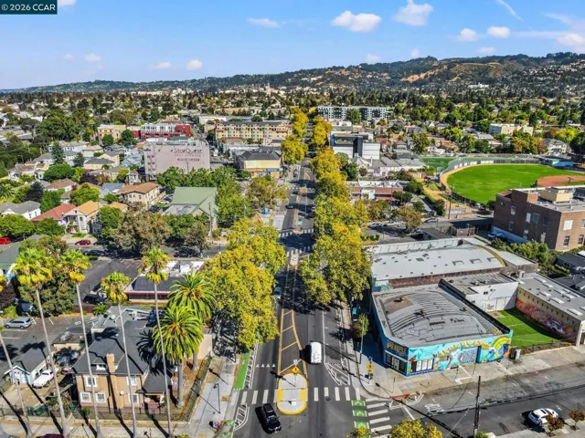 557 43rd St, Oakland, California 94609