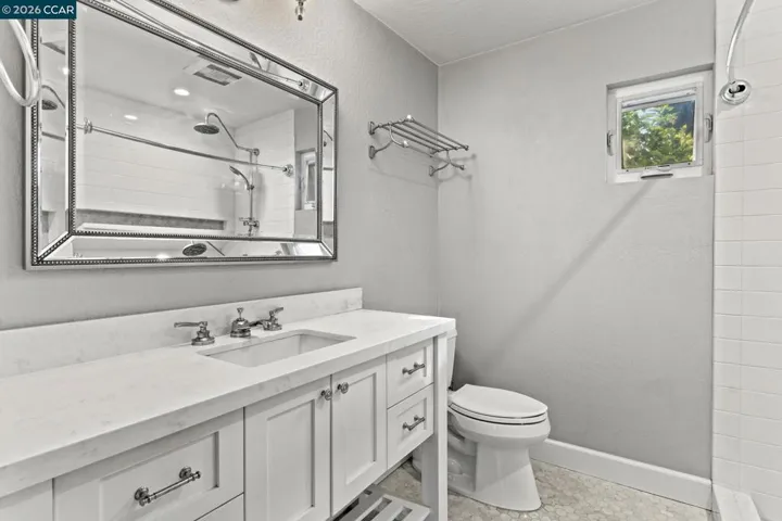 557 43rd St, Oakland, California 94609