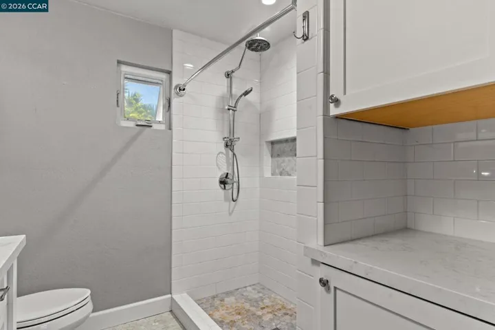 557 43rd St, Oakland, California 94609