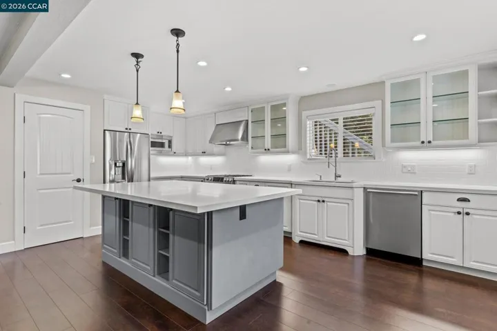 557 43rd St, Oakland, California 94609