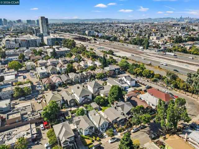 557 43rd St, Oakland, California 94609