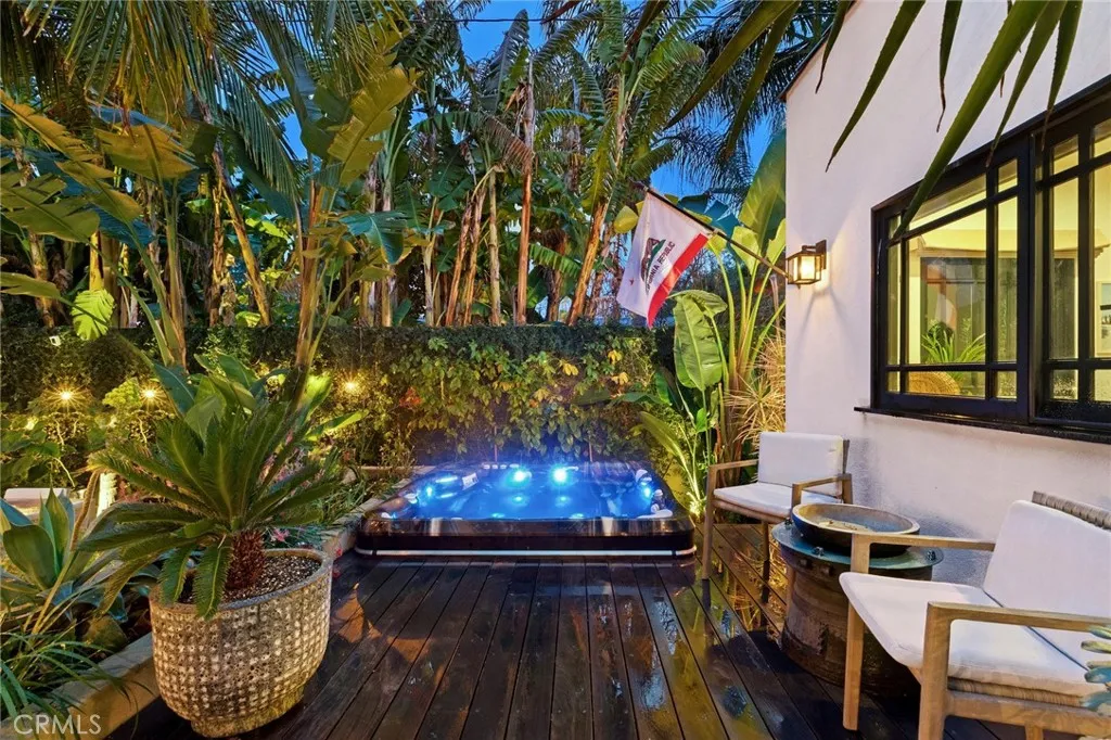Salt Water Spa - Back House