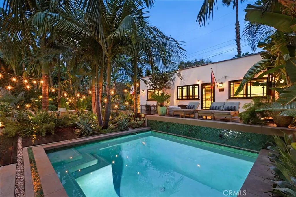 10 Feet Deep Pool