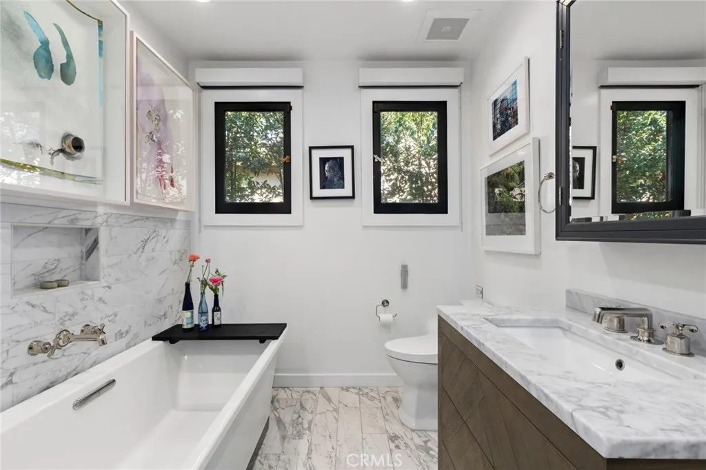 Soaking Tub - Front House