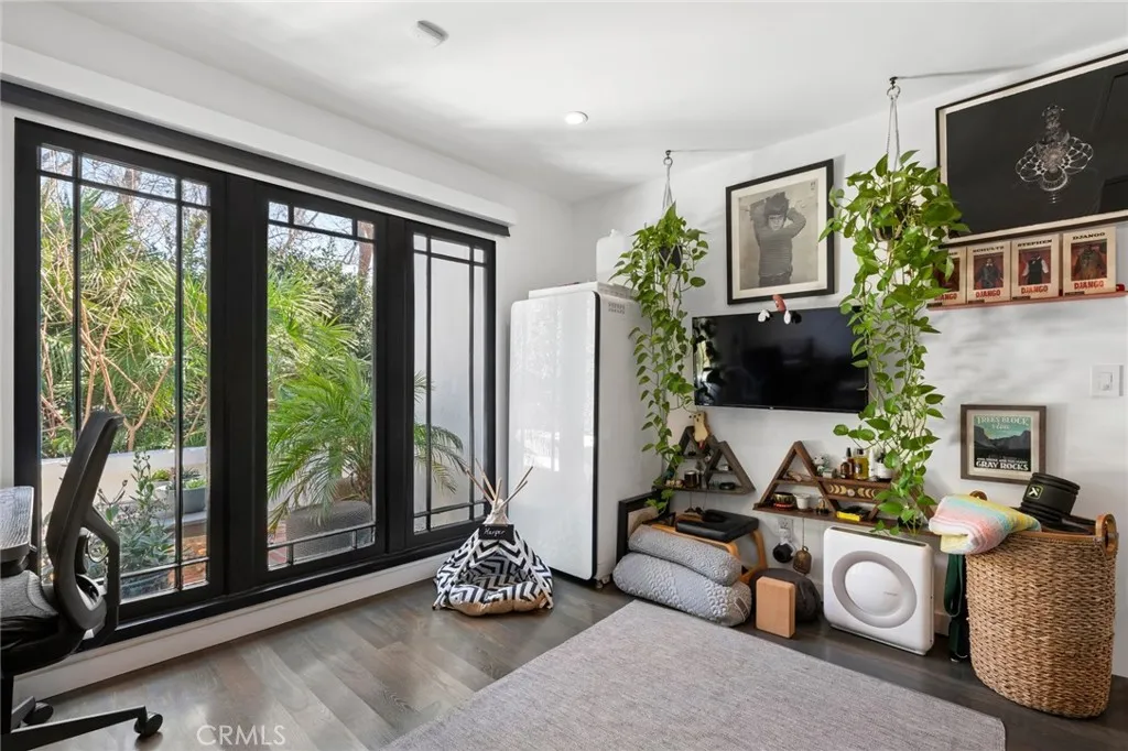 Bedroom or Office - Front House