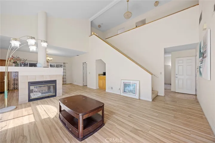 LR facing Stairs
