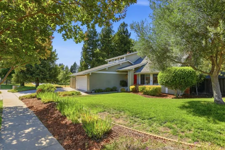 560 Tawny Drive, Pleasanton, California 94566
