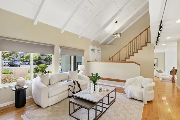 560 Tawny Drive, Pleasanton, California 94566