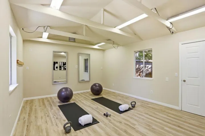 560 Tawny Drive, Pleasanton, California 94566