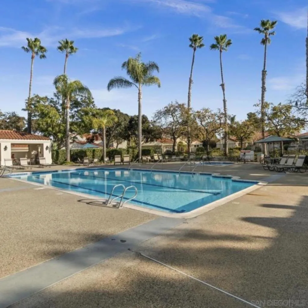 Community pool/ Community pool/