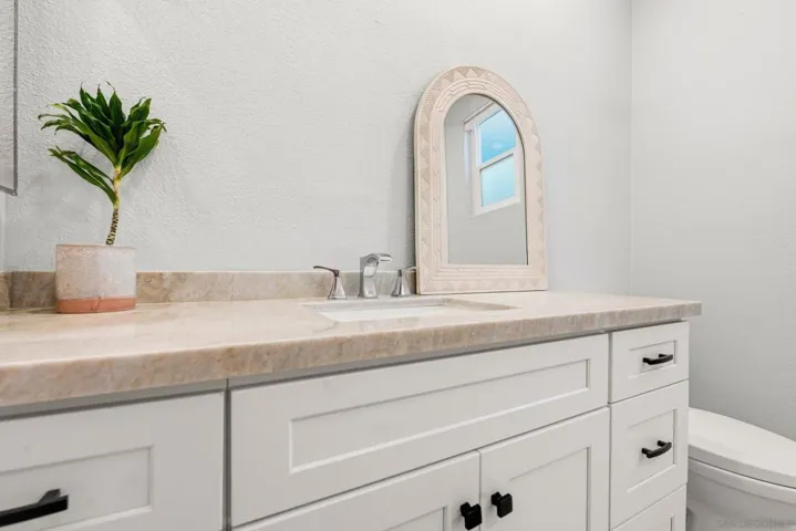 Downstairs full bathroom