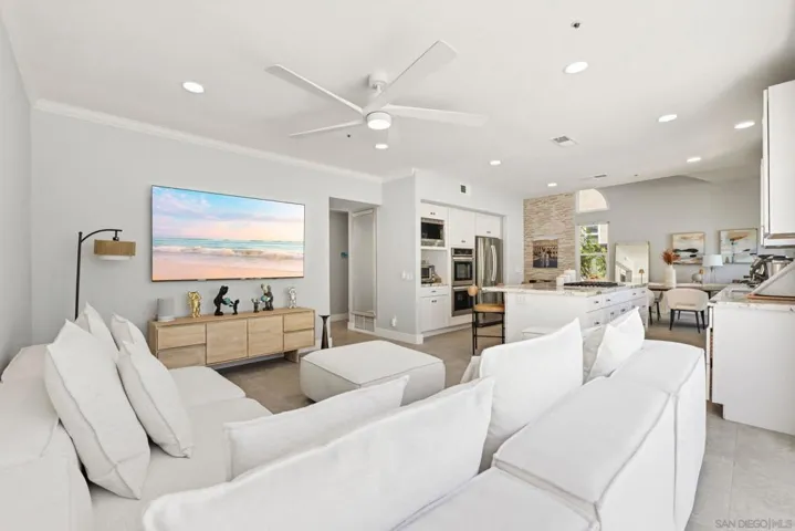 , San Diego, California 92130