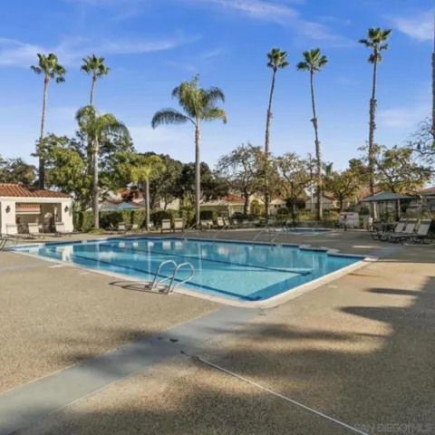 Community pool/