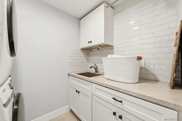Laundry Room main floor / downstairs