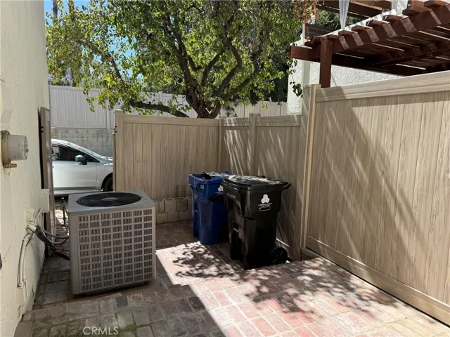 10425 Larwin Avenue, Los Angeles, California 91311