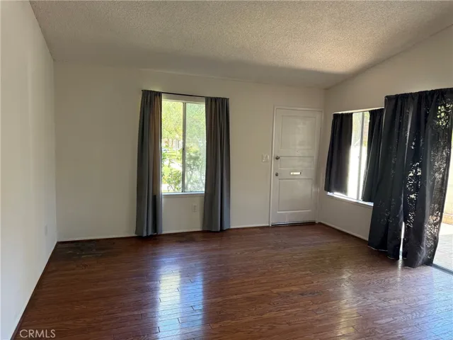 10425 Larwin Avenue, Los Angeles, California 91311