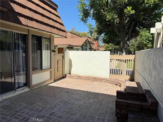 10425 Larwin Avenue, Los Angeles, California 91311