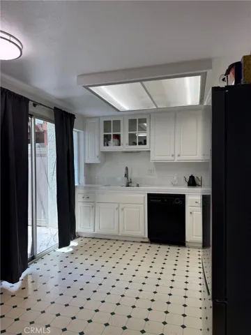 10425 Larwin Avenue, Los Angeles, California 91311