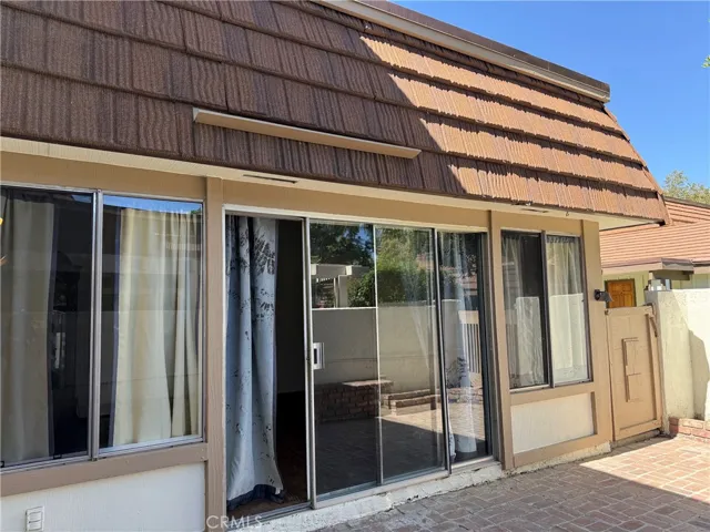 10425 Larwin Avenue, Los Angeles, California 91311