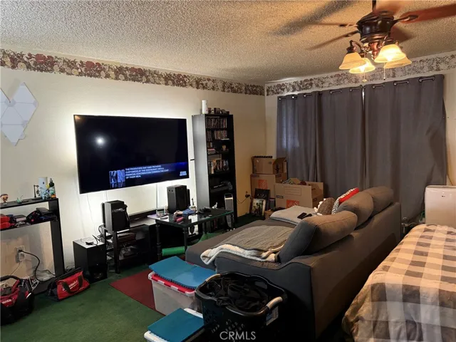 10425 Larwin Avenue, Los Angeles, California 91311