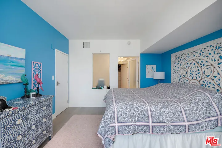 13700 Marina Pointe Drive 1016, Marina Del Rey, California 90292