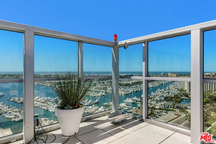 13700 Marina Pointe Drive 1016, Marina Del Rey, California 90292